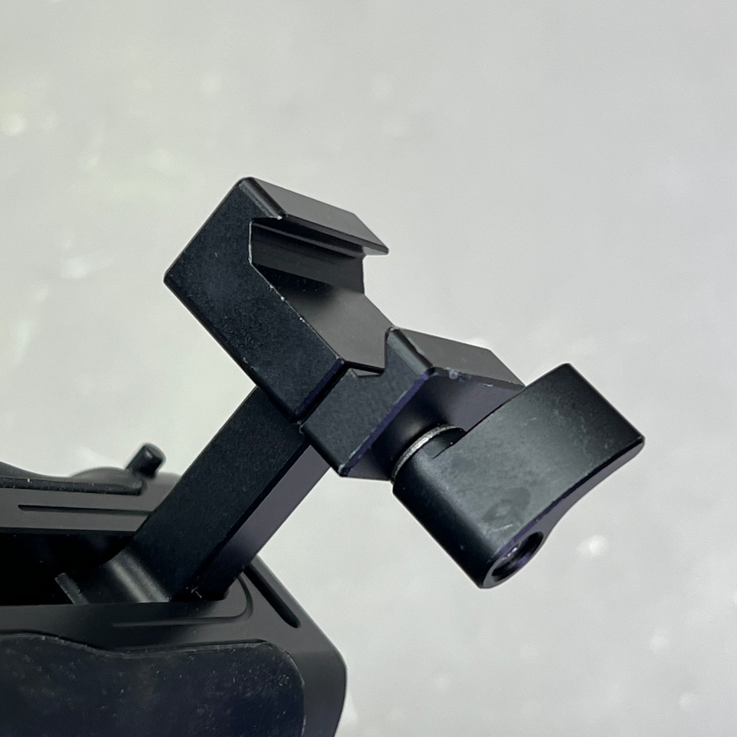 SELENS NATO Standard Cage Side Handle Cold Shoe Mount W/ Lock Black SHS8-2555