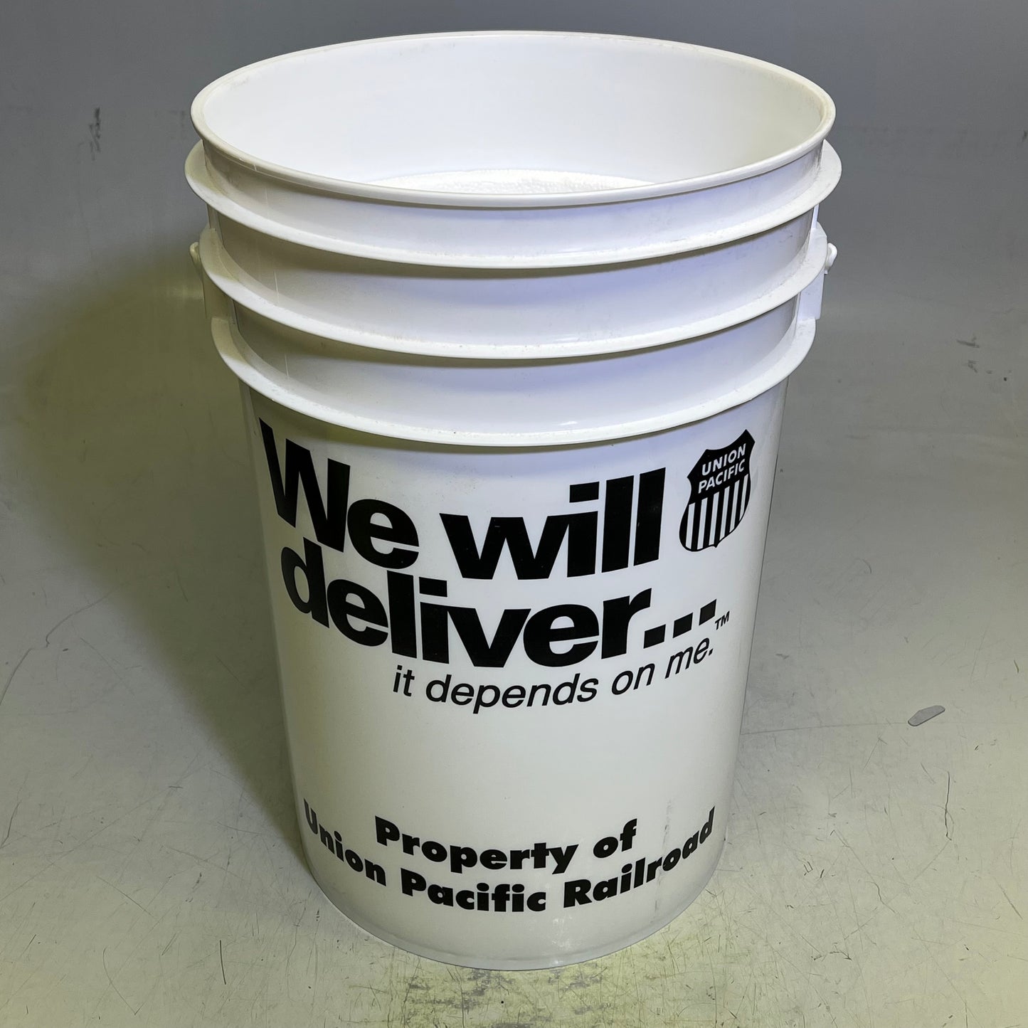 ZA@ UNION PACIFIC RAILROAD Ice Bucket Foam Lining & Lid W/ Plastic Lid Layer 6 Gal White/Black/Yellow