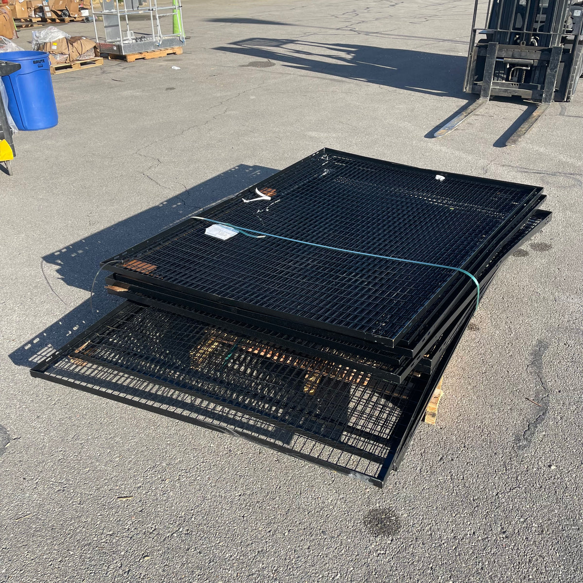 SAF-T-FENCE Wire Mesh Fence Panels 82"x58" Black (Good)