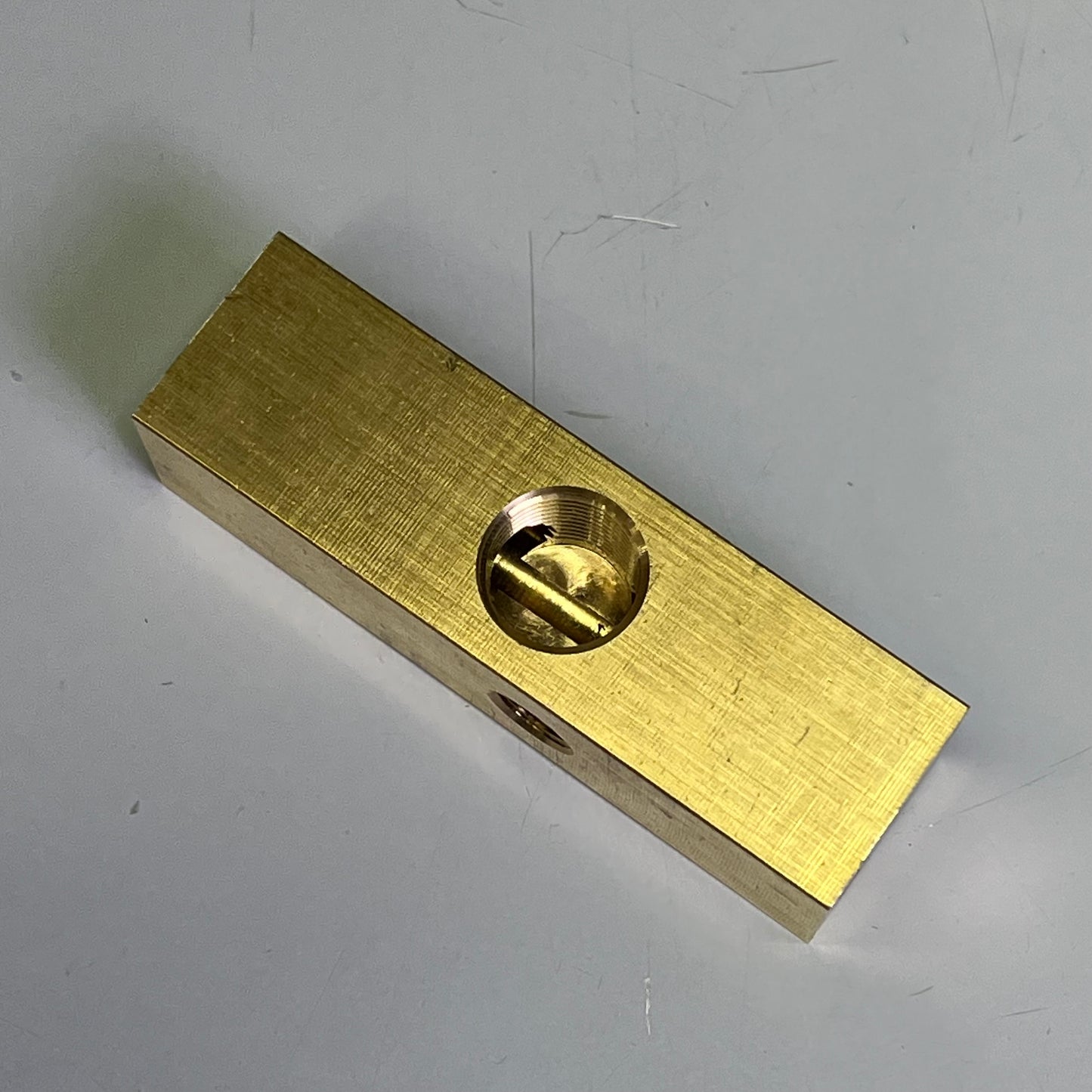 UNIVERSAL Hi-Pressure Manifold Hydramaster HI-PSI Brass 3-3/4"Lx1"W 000-090-008