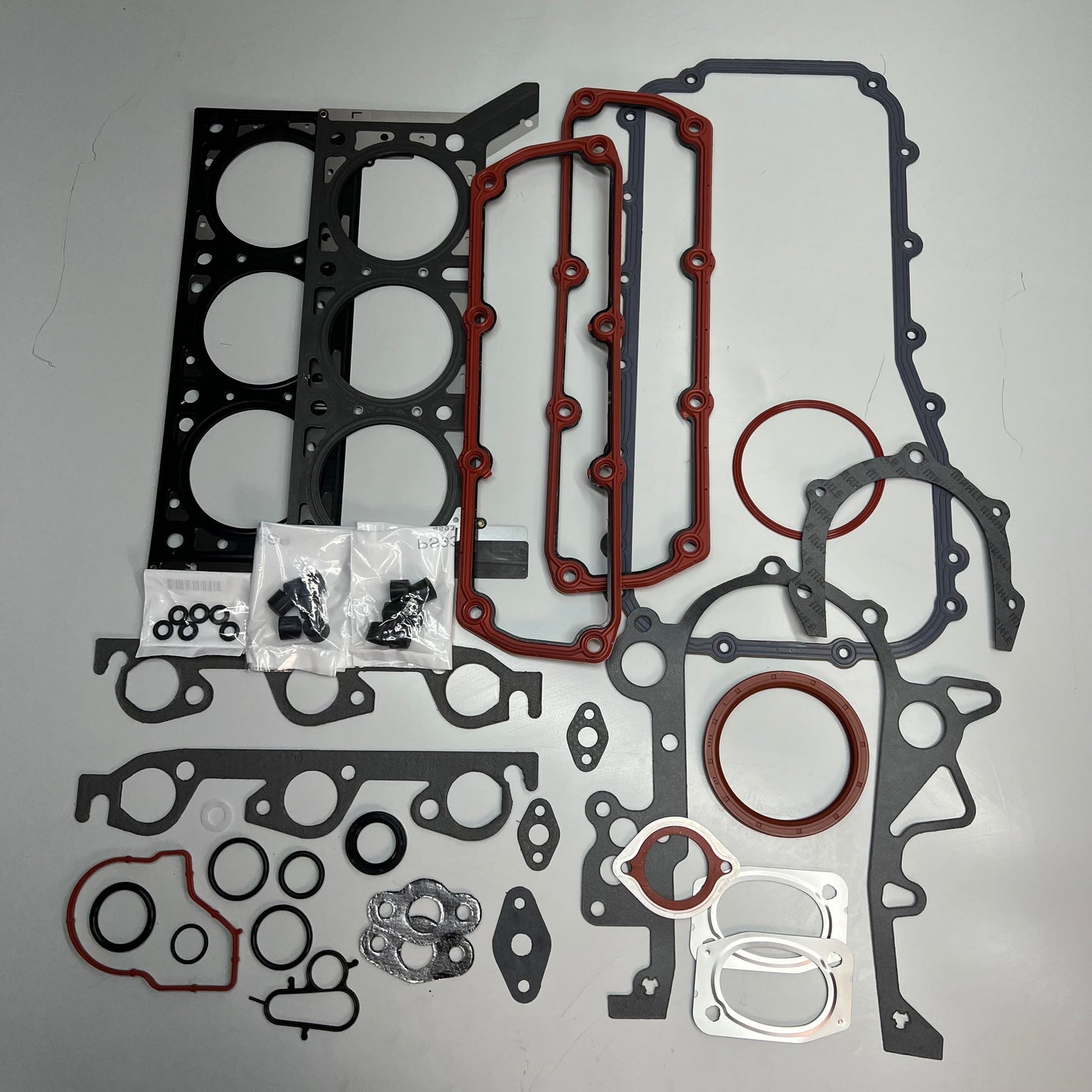 MAHLE Engine Gasket Set For Chrysler & Dodge Vehicles Made In USA 95-3572