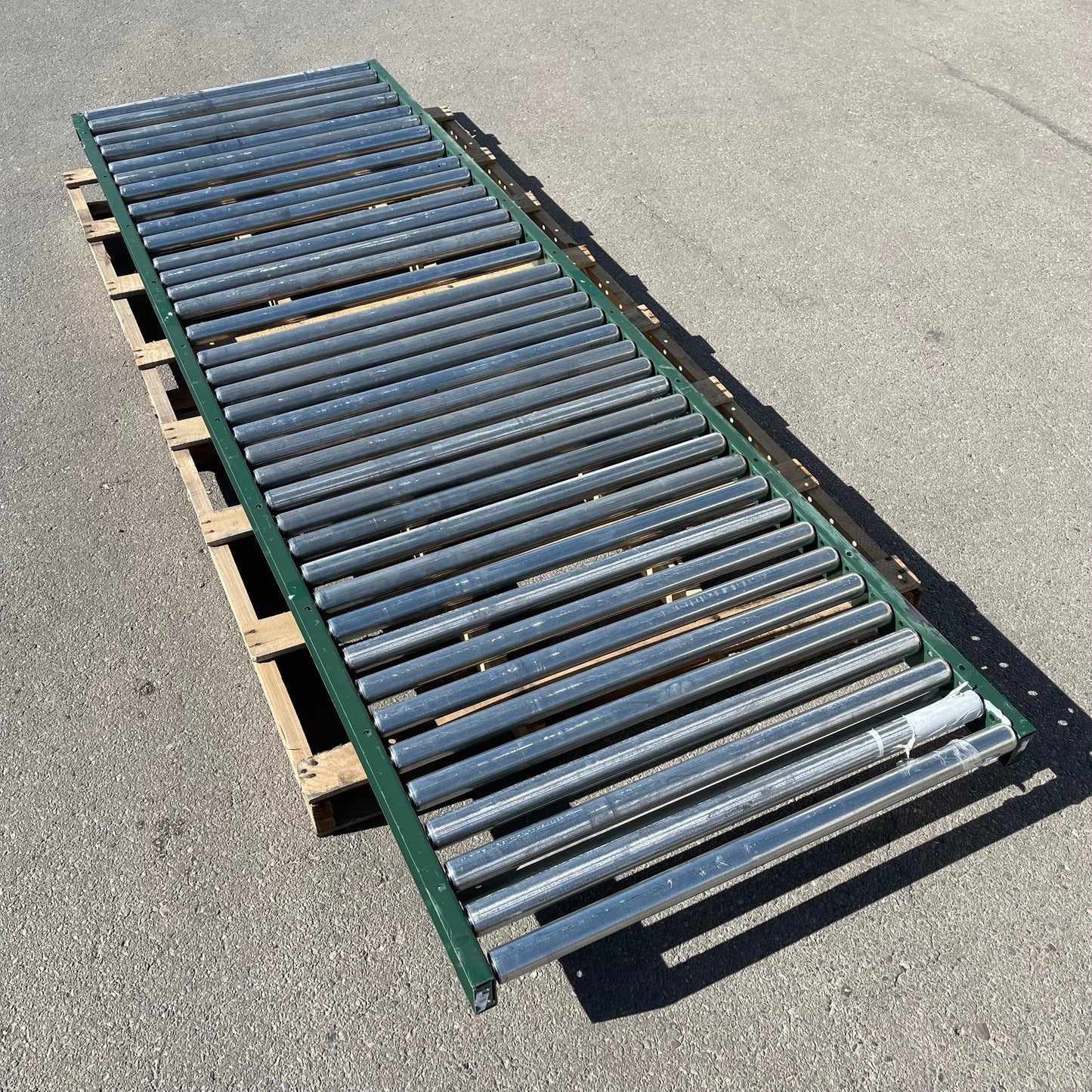 ZA@ Pallet of ASHLAND Gravity Roller Conveyor(AS-IS)