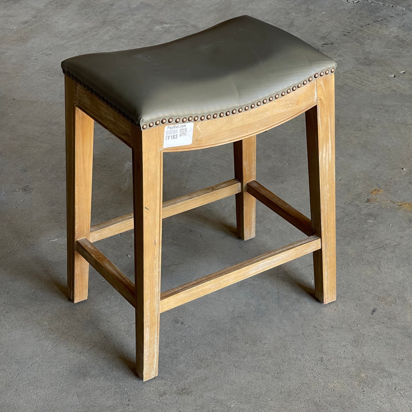 NEW PACIFIC Elmo Bonded Leather Counter Stool 25"x19.5"x13.5" Vintage Gray & Weathered Smoke 358625B-V04-WS