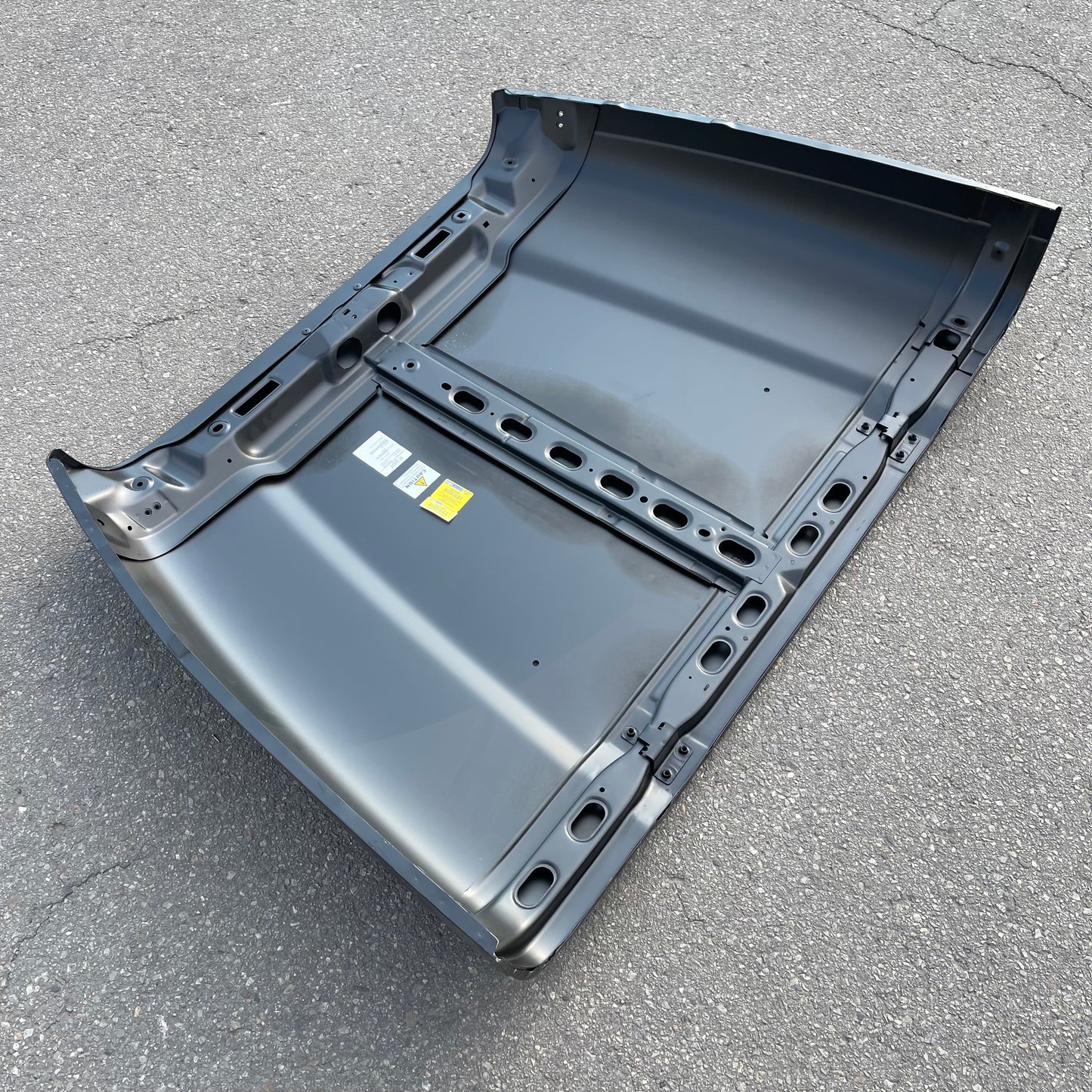 ZA@ Pallet of TONG YANG Hood For Jeep Wrangler 1997-2006 Black (AS-IS)