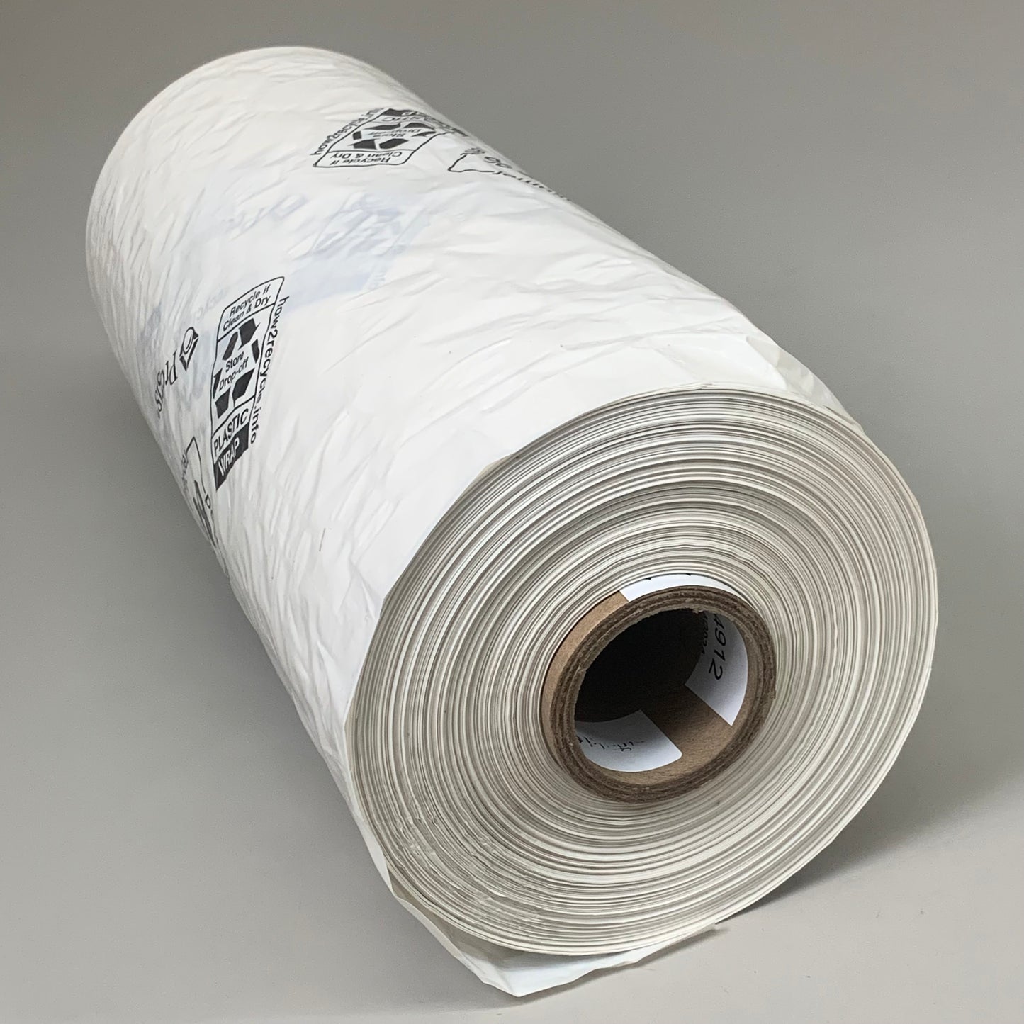 ZA@ PREGIS Roll of Plastic Sheets Packing Supplies 7.3" x 15.1" x 790' K 664912