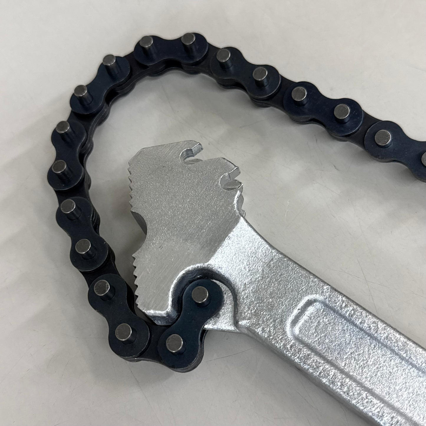 TITAN ShopIron Chain Wrench 24 Inch 21372
