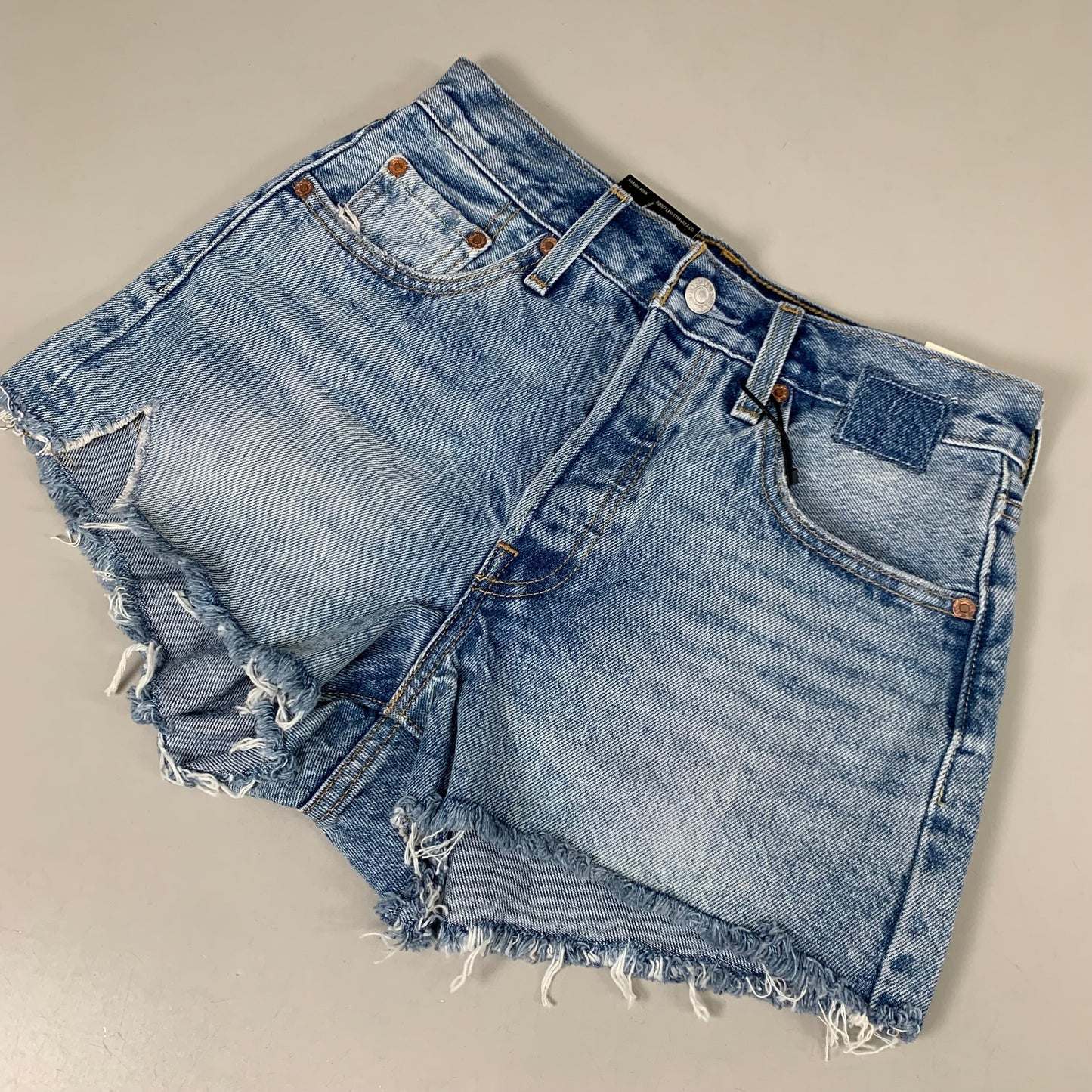 LEVIS 501 Original Fit High Rise Shorts Medium Wash Women's Sz 25 Mega Vibe Blue