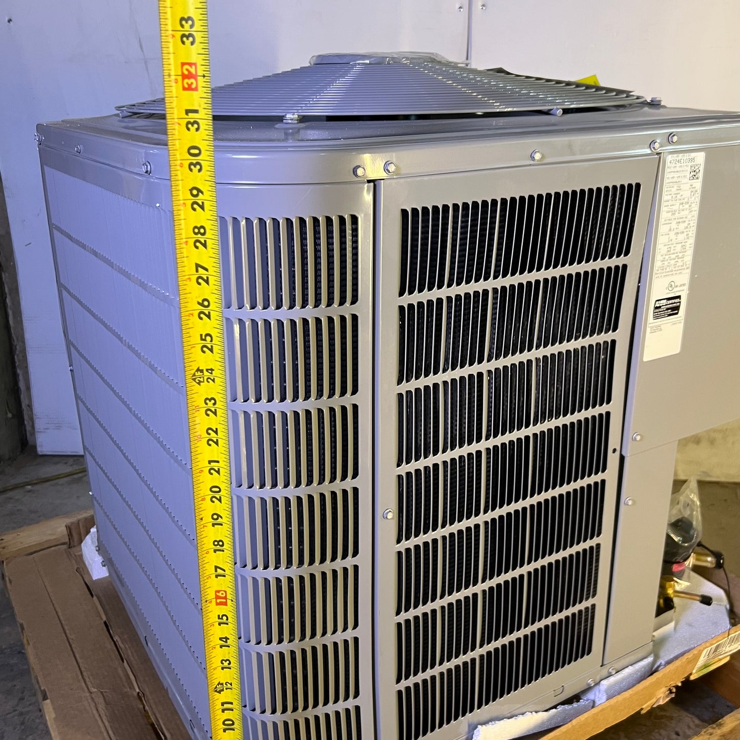 ZA@ CARRIER Air Conditioner Condensing Unit 208/230V 24SPA648W003 (AS-IS, Damage on One Side Only)