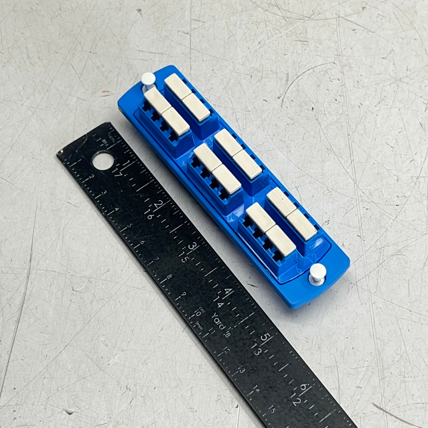 LEVITON Sdx Precision Molded Fiber Adapter Plate Single-mode Yellow 5F100-4LL