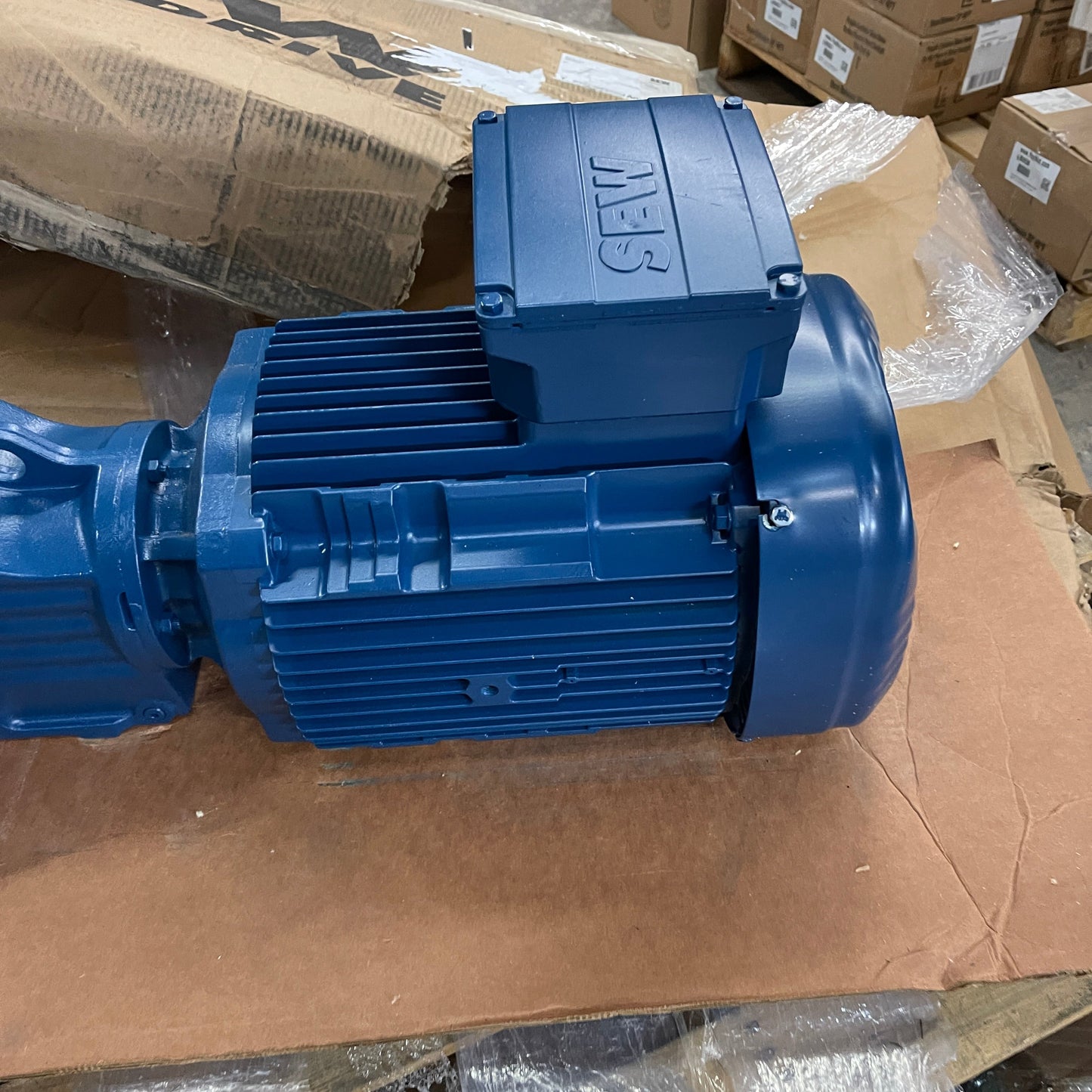 SEW EURODRIVE 10HP Motor Blue SH300.01173 New w/ Damage to Fan Shroud (see pics)