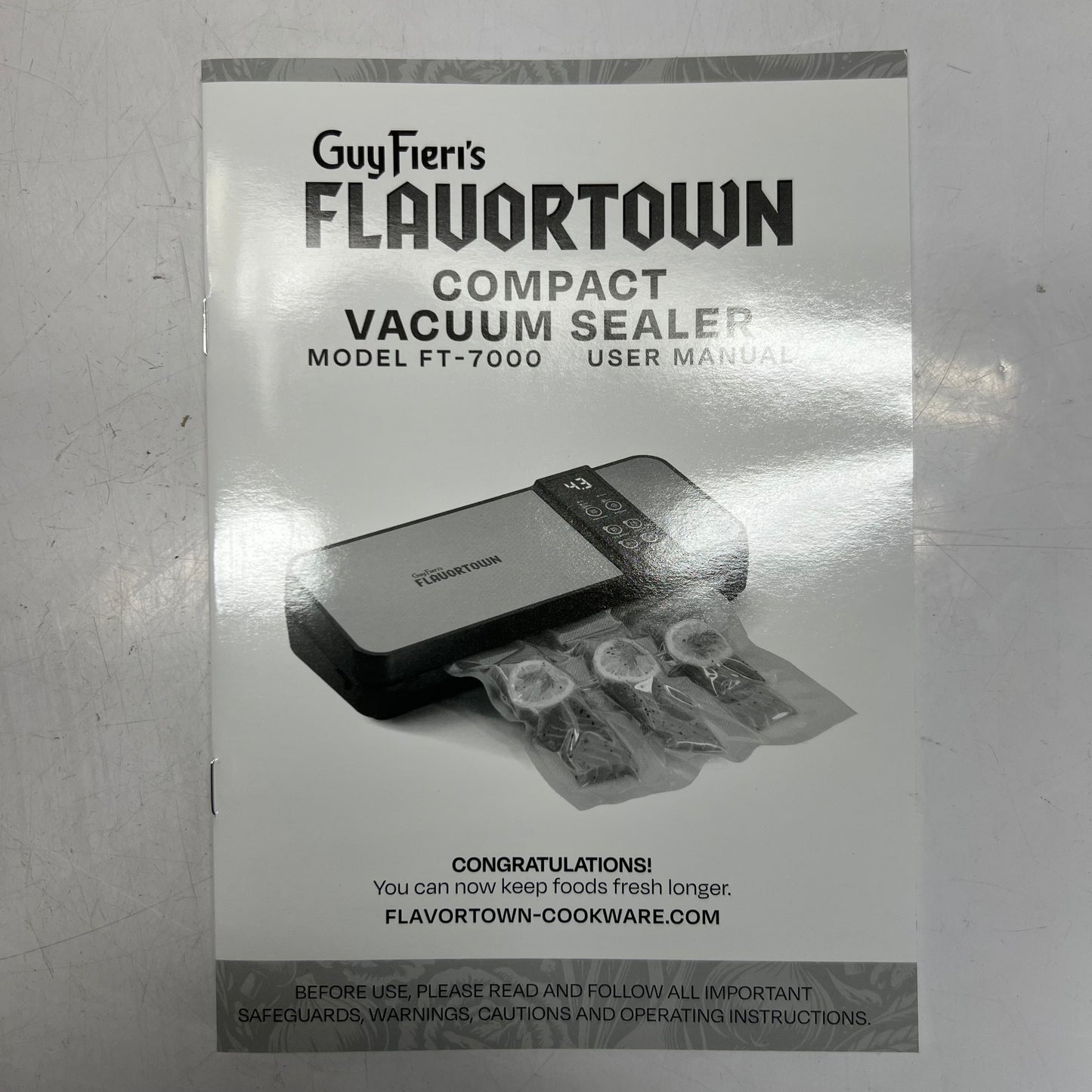 FLAVORTOWN Compact Vacuum Sealer 15"L x 6"W x 3"H Black FT-7000