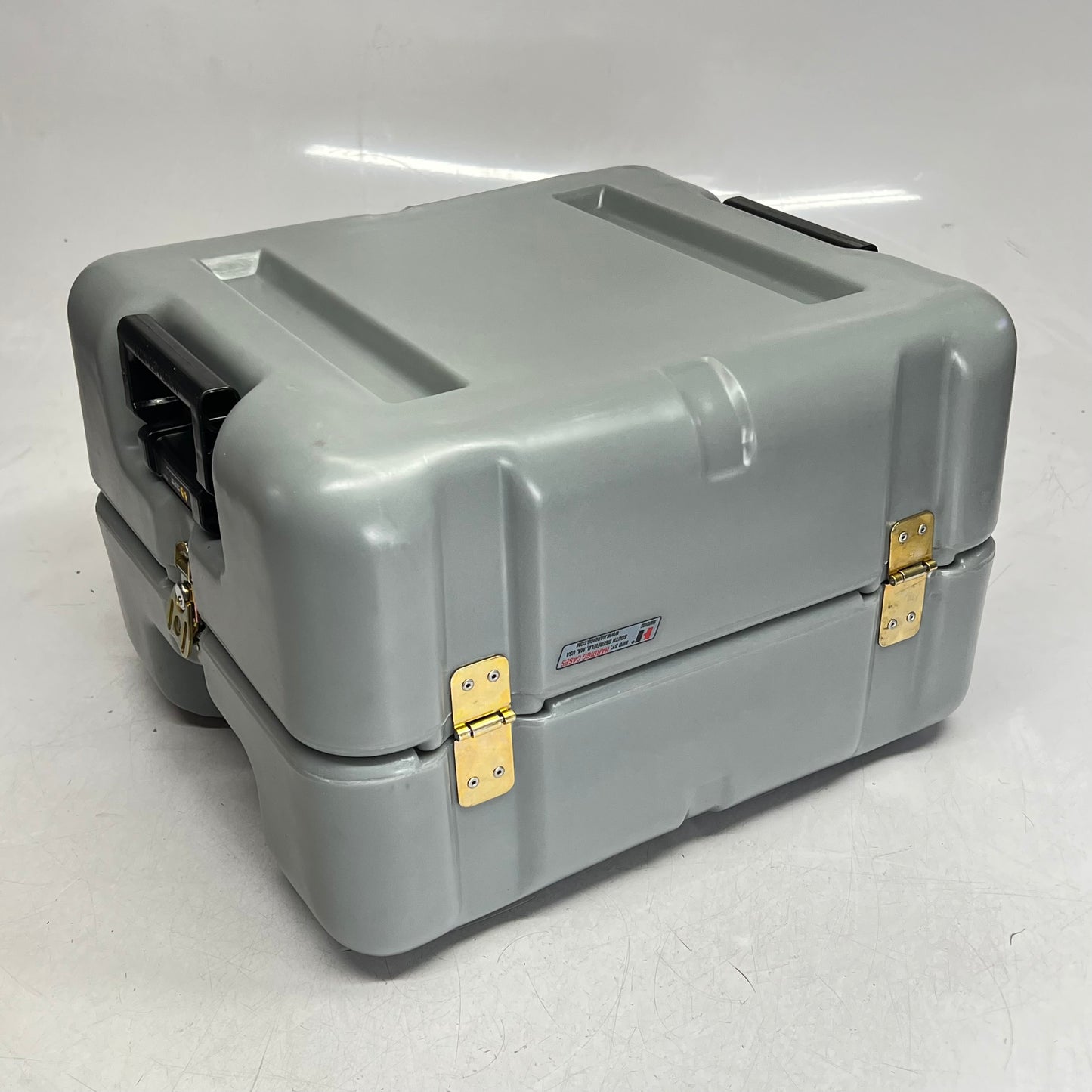 PELICAN  Hardigg Industrial Transit & Storage Case W/ Breather Valve Grey (Used)