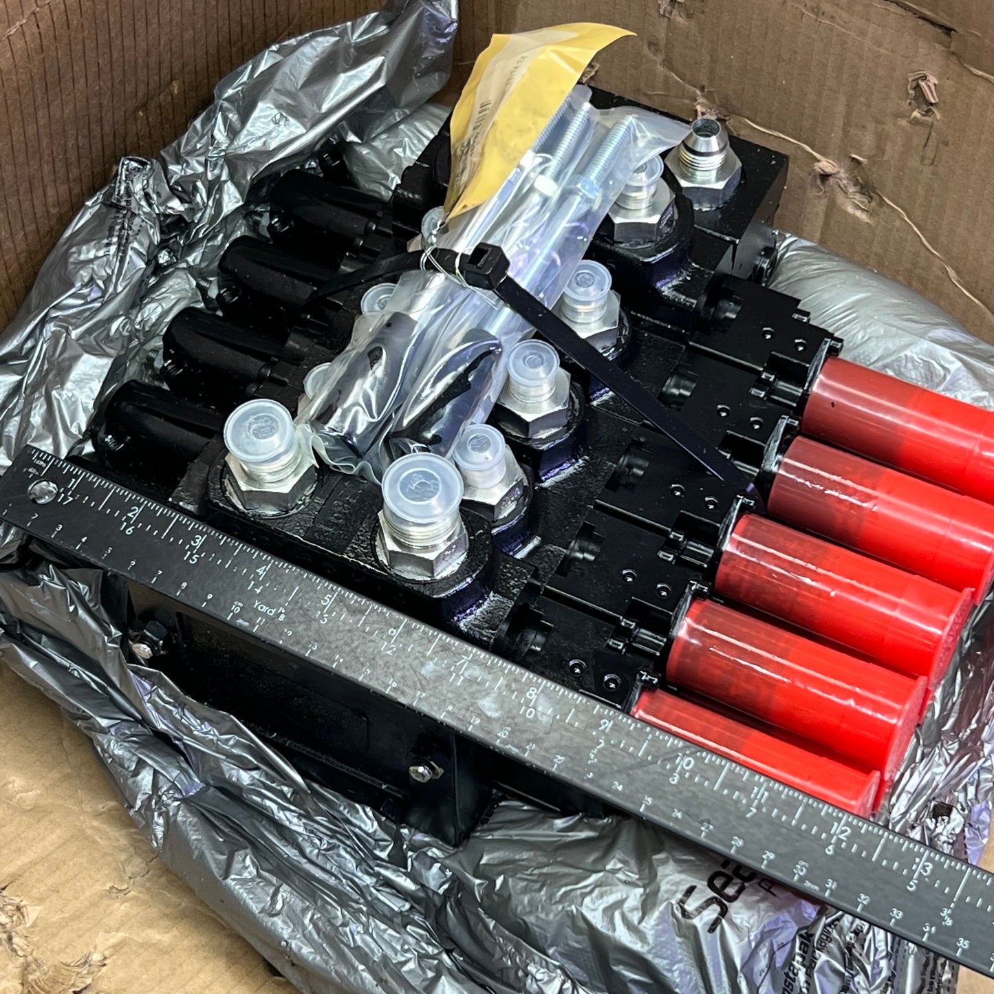 DANFOSS Directional Eco80 Valve Assy 11"W x 12"L x 6"H Black CVA-16601