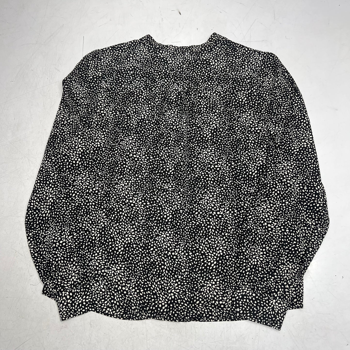 RW & CO Silky Long Sleeve Buttoned Down Blouse  Women's Sz XL Black/White 495720