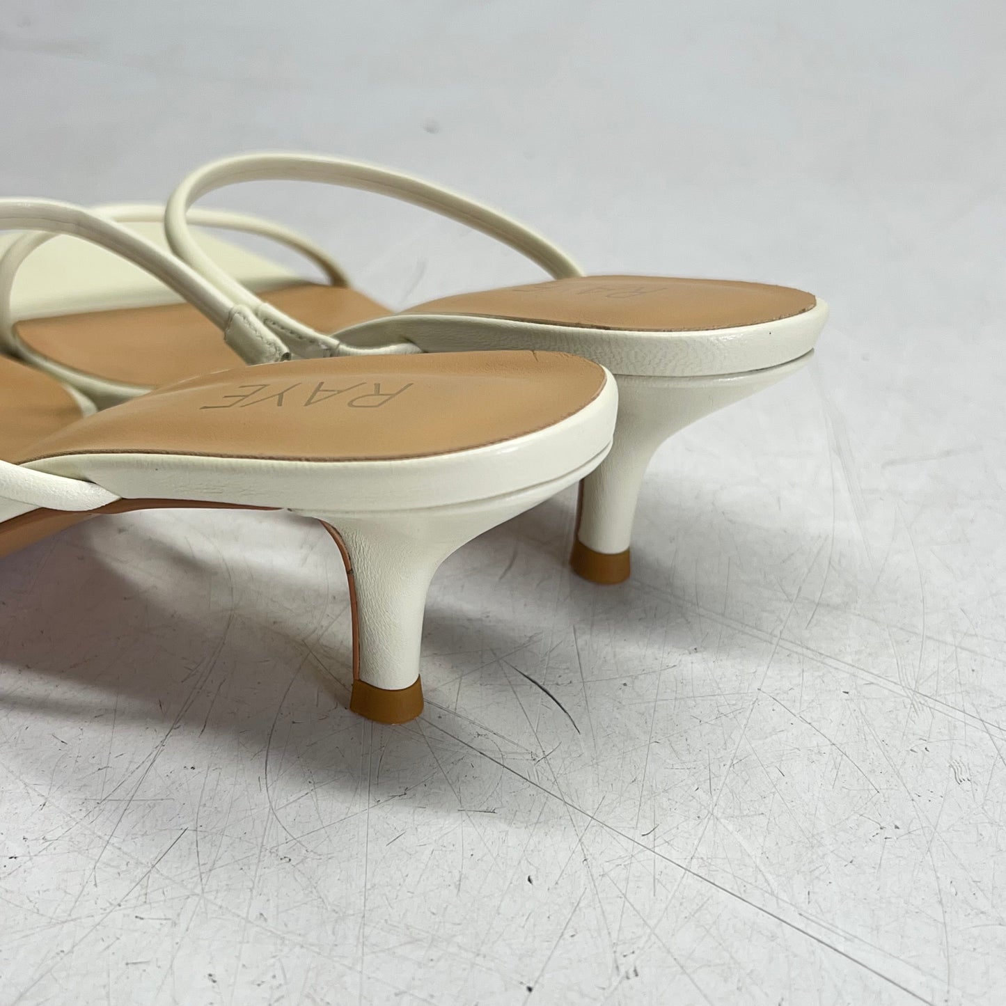 RAYE Rene Sandal Leather Slip-on Kitten Heel Women's Sz 9 Crème (As-Is)