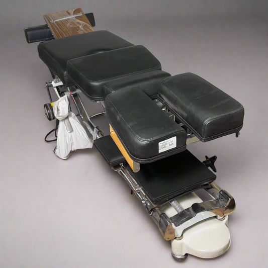 ZA@ THOMPSON 320 Zenith Chiropractic Table Manual Hylo Adjusting Sz 69.5”Lx17.5”Wx20”H, Black (AS-IS, Damaged Footrest)