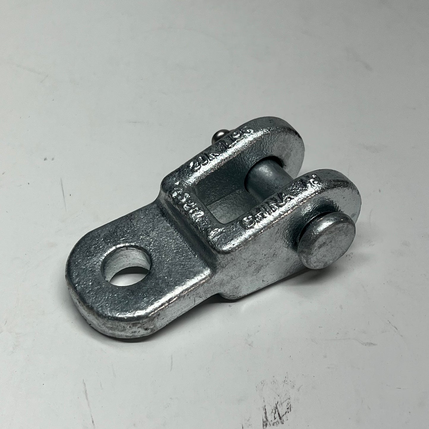 HUBBELL Clevis Eye Ductile Iron 20000 Lb Strength Rating Rotated 90-deg CE02504