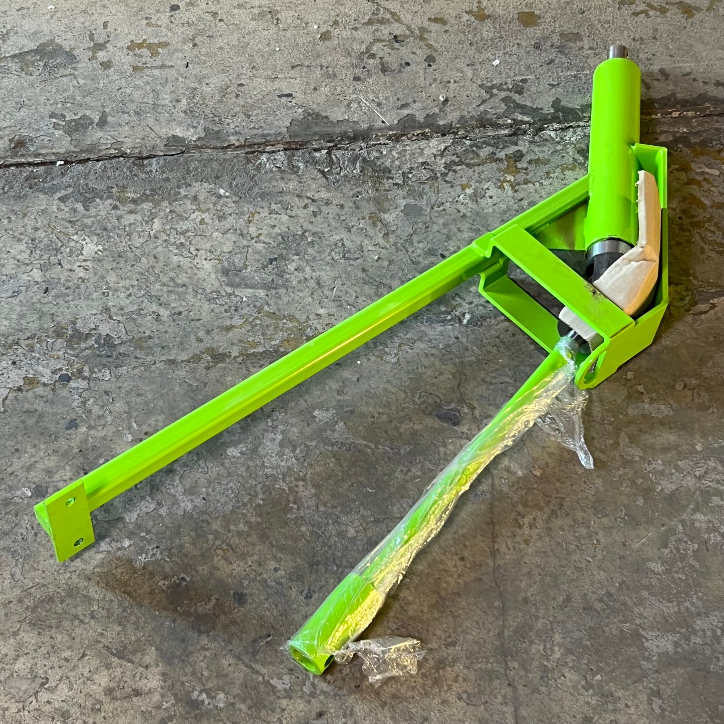 GREENWORKS Earth Auger 82 Sz 23" L x 15"W, 82EA8 (Battery & Charger Not Included)