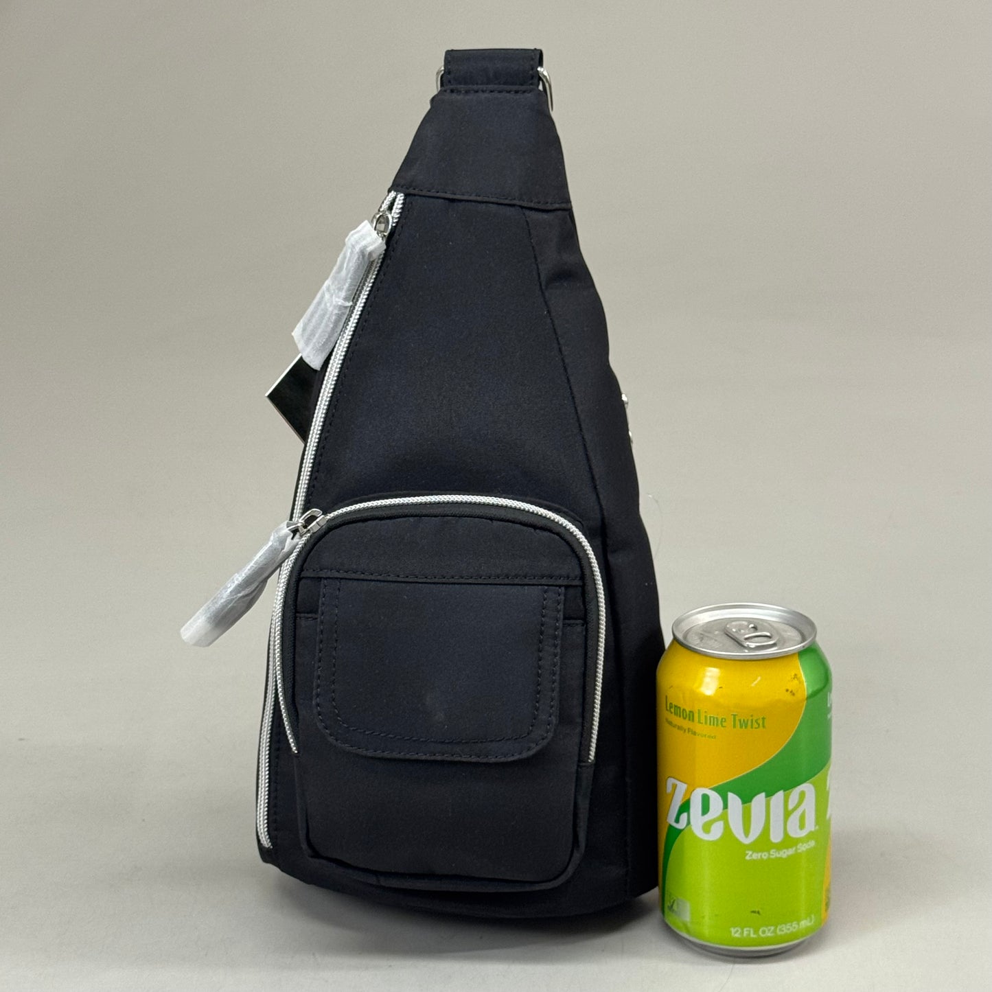 BULLDOG CASES Sling Bag W/ Gun Holster 14"x7"x5" Black