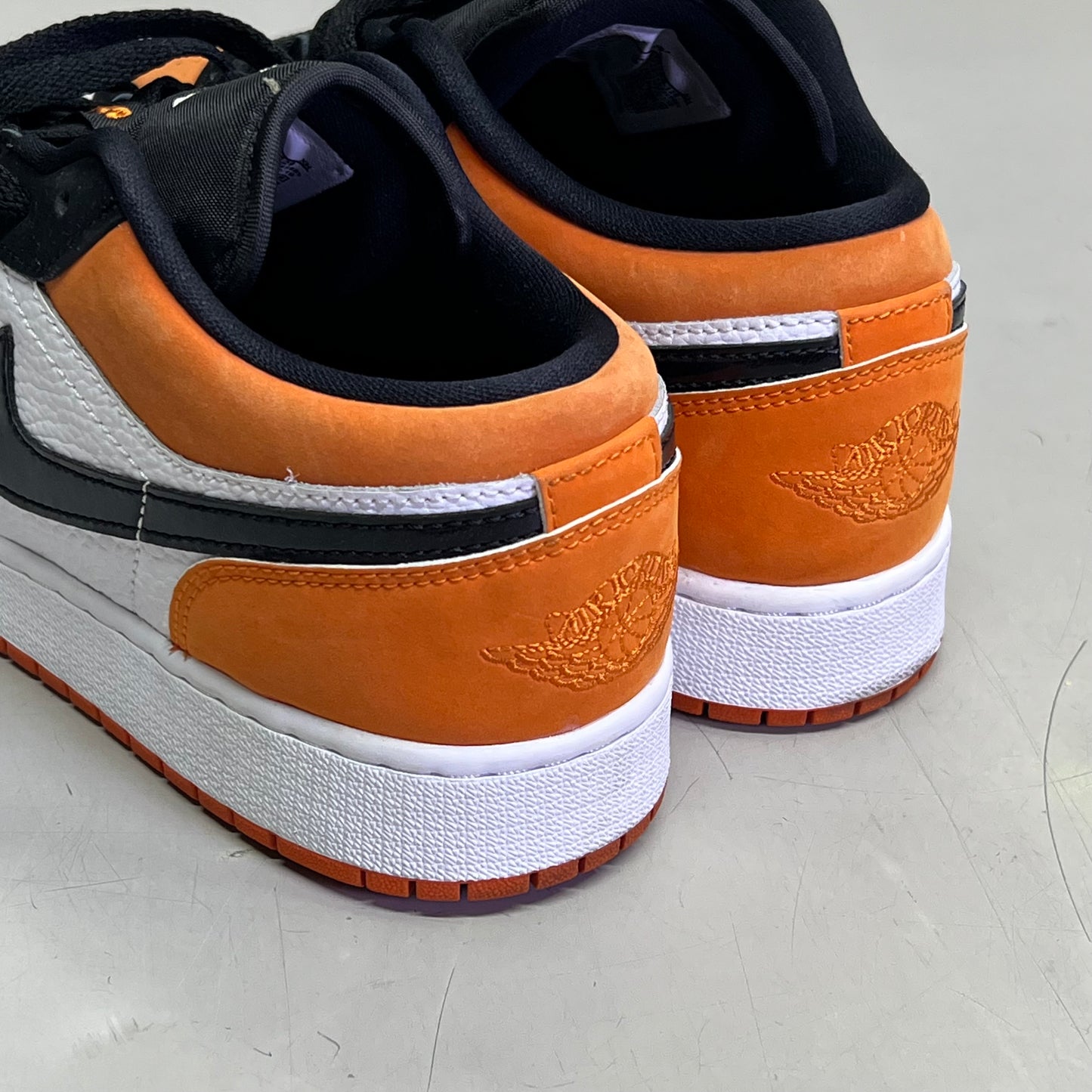 NIKE Air Jordan 1 Low Shattered Backboard Boys Sz 7Y Orange/Black (Pre-Owned)