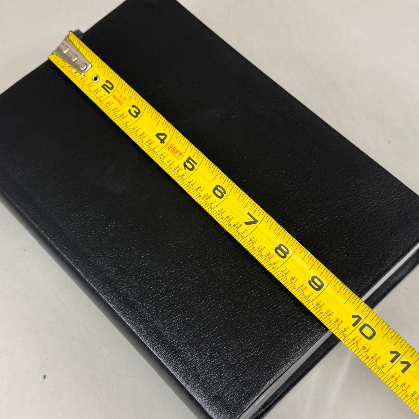 ZONDERVAN Niv Study Bible Comfort Print, Bonded Leather Black, New International