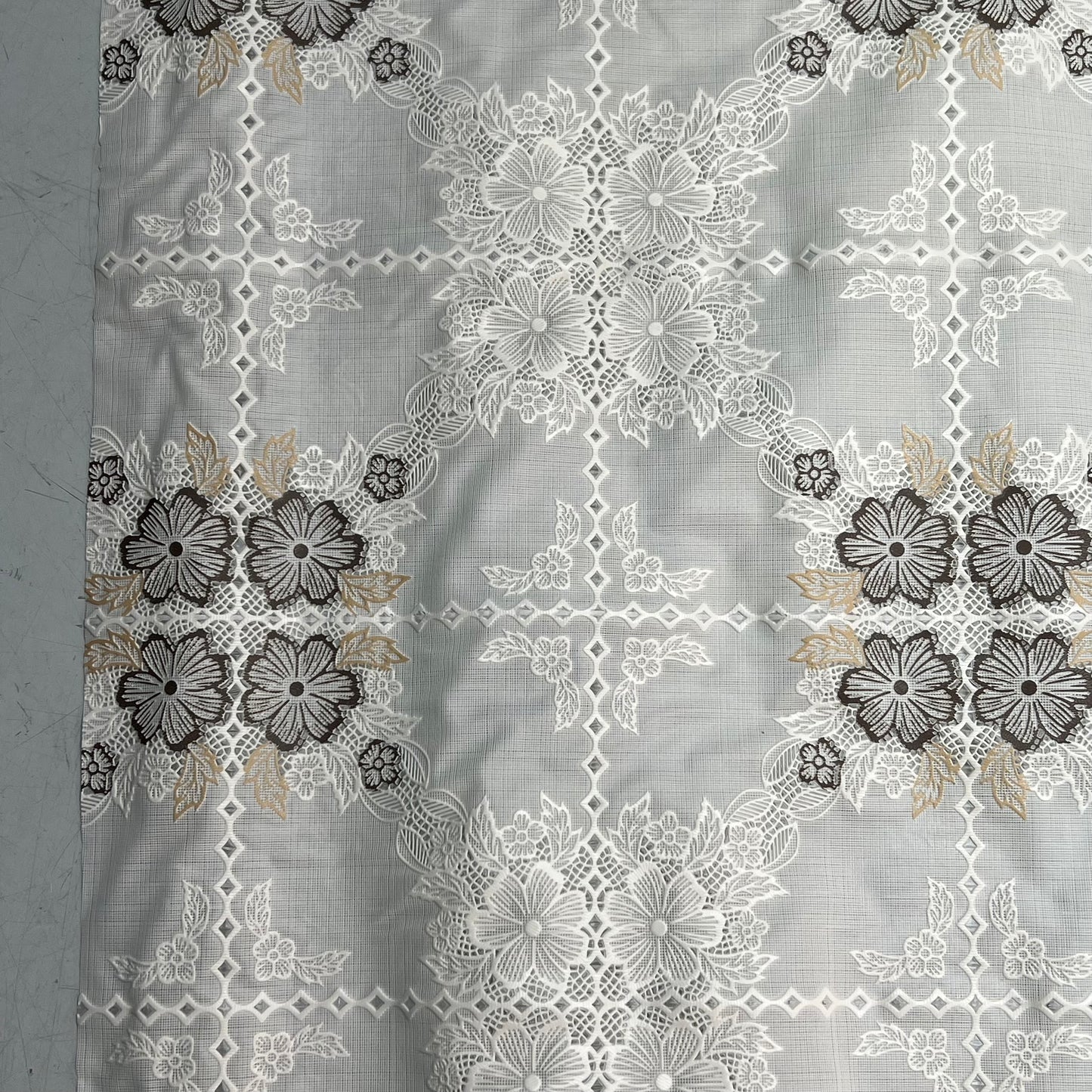 PVC Diamond Quilt With Floral Accents Table Cloth 54"x60' White/Brown LA-0489AI