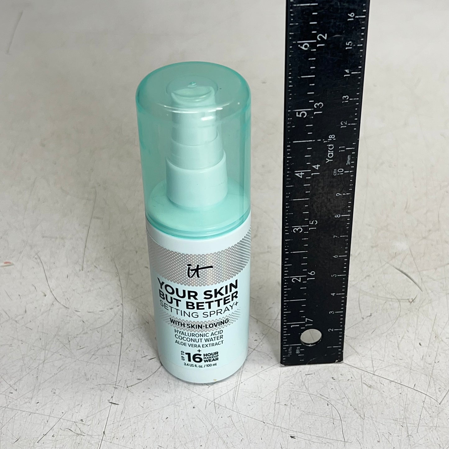 IT COSMETICS Your Skin But Better Setting Spray+ Hydrating  3.4 fl oz  Clear