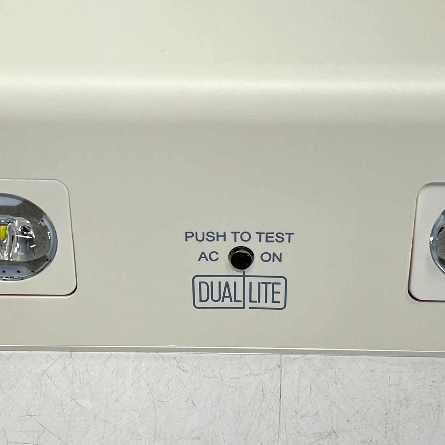 HUBBELL Dual Lite Led Emergency Light LED NiMH 2W LED Heads White EV4DI-02WAL