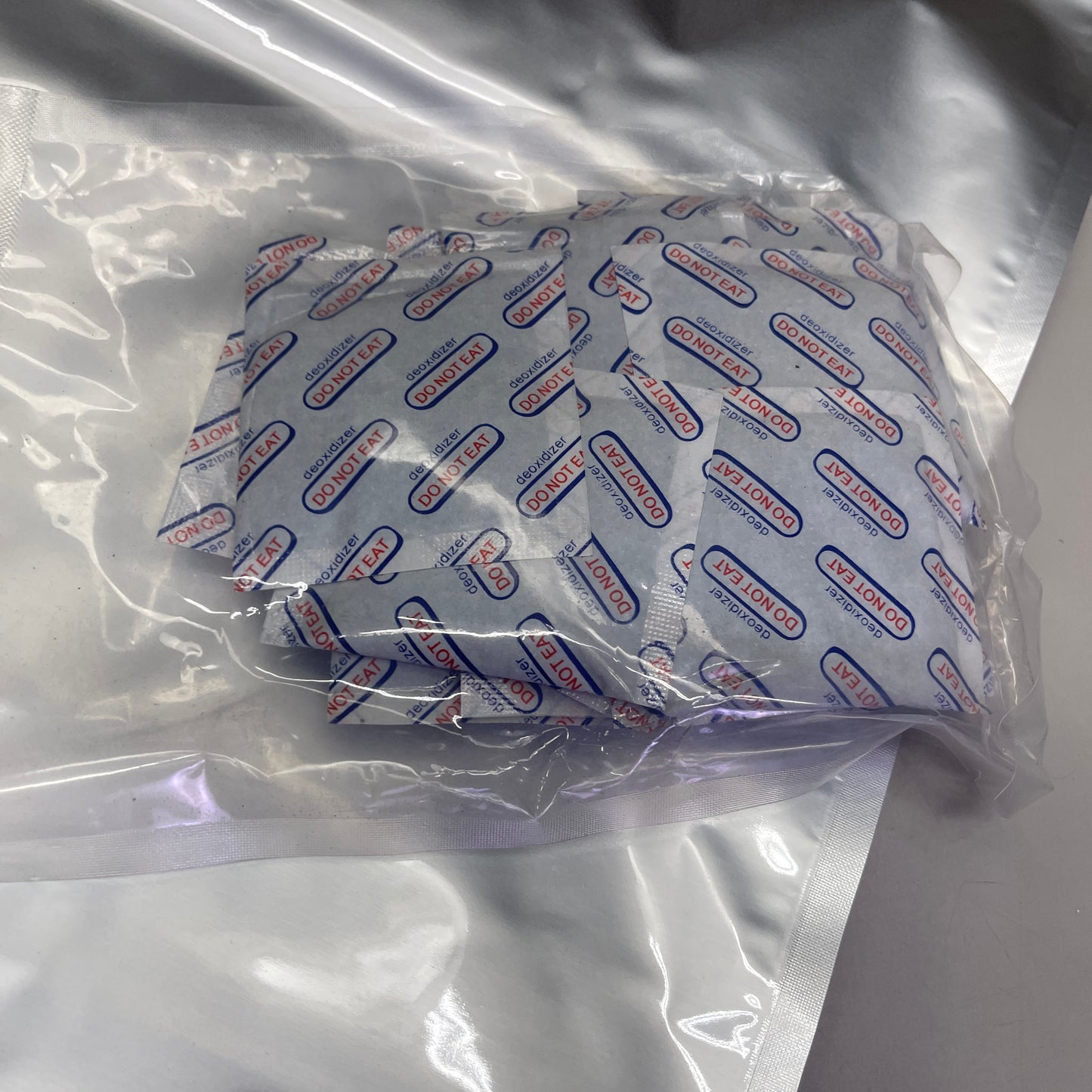 ZA@ 20 PACK! (2 Sizes: 10 of Each) Silver Foil Food Sealing Bags w/ Moisture Packs Sz 20”Wx30”L & 13”Wx18”L