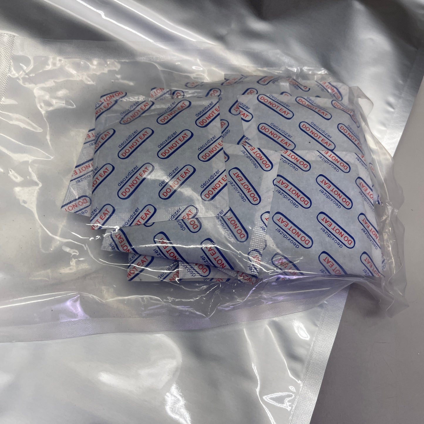 ZA@ 20 PACK! (2 Sizes: 10 of Each) Silver Foil Food Sealing Bags w/ Moisture Packs Sz 20”Wx30”L & 13”Wx18”L B