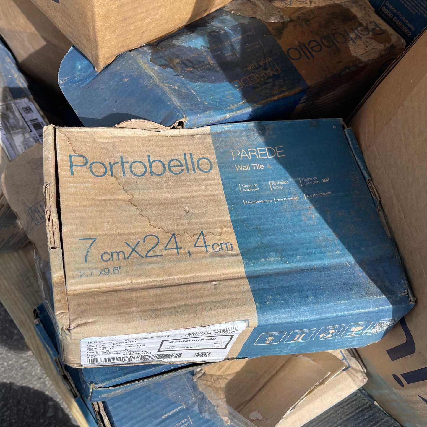 ZA@ Pallet of PORTOBELLO Parede Wall Tiles, White 5”x2.5” & 9.75”x2.75” (AS-IS)