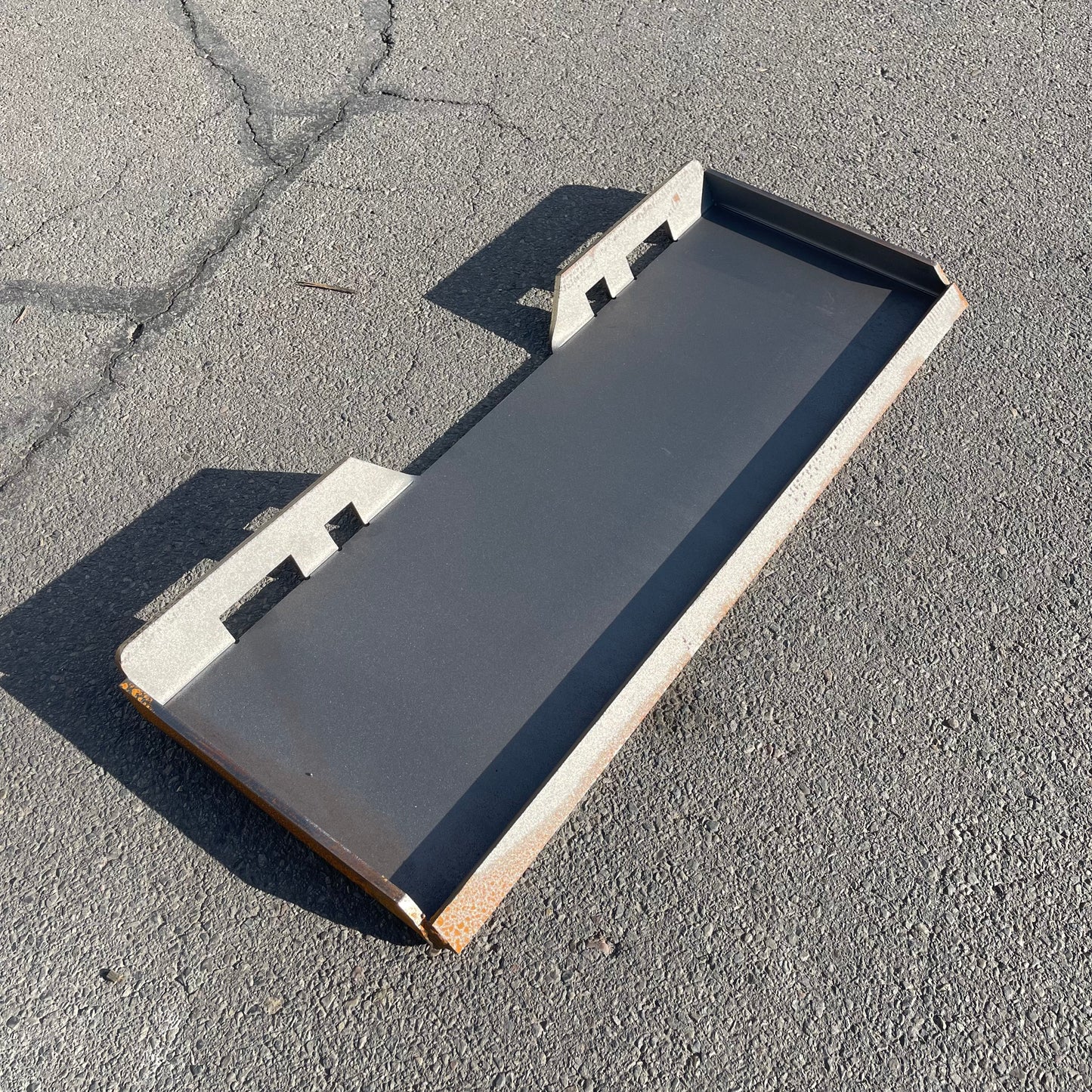 Z@ TITAN ATTACHMENTS Universal Quick-Tach Mount Plate 164100 (AS-IS, Rust)