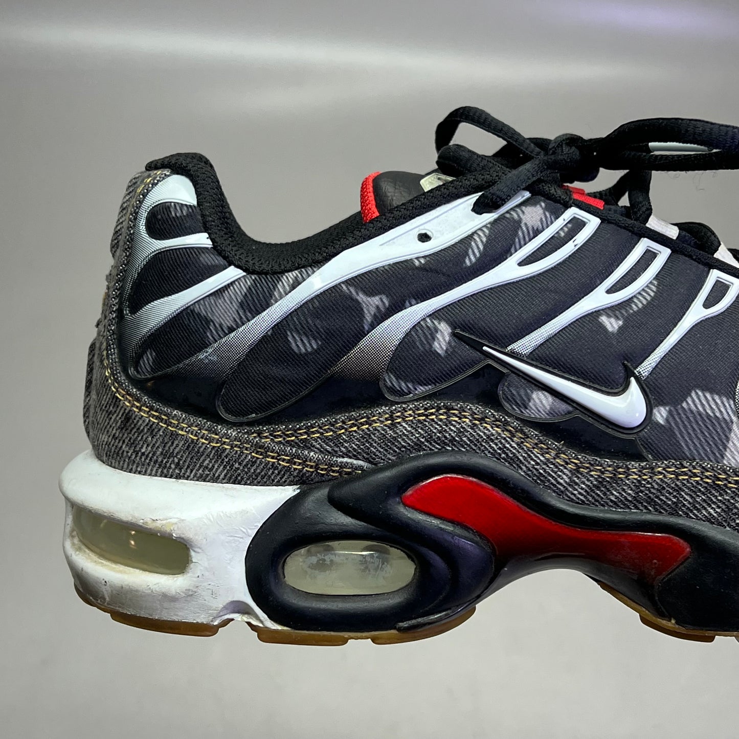 NIKE Air Max Plus SE Remix Pack Sneaker Men's Sz 11 (Pre-Owned)