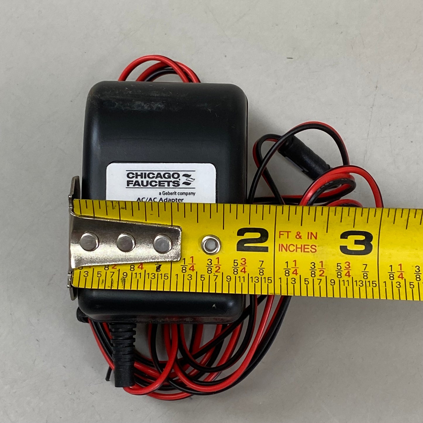 CHICAGO FAUCETS Single Use Plug-in AC Transformer 12VAC Black/Red 240.630.00.1