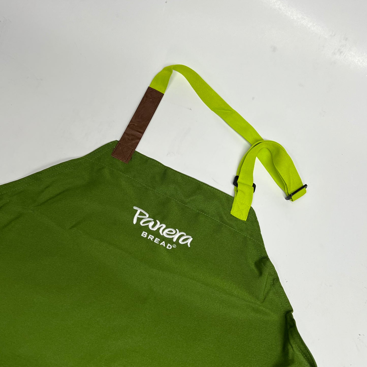 ZA@ PANARA BREAD (10 PACK) Aprons W/ Adjustable Neck Strap & Pockets  33"x28" Green/Bright Green AP0297