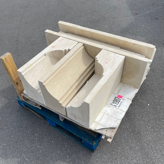 ZA@ Pallet of MIXED Limestone Molding/architectural Pieces (AS-IS)