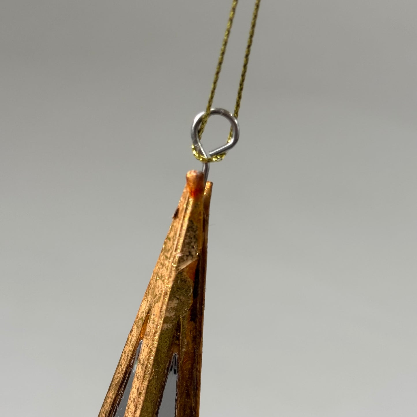 MCELHINNEYS The Home Studio Christmas Mirror Hanging Star Gold KOW2502