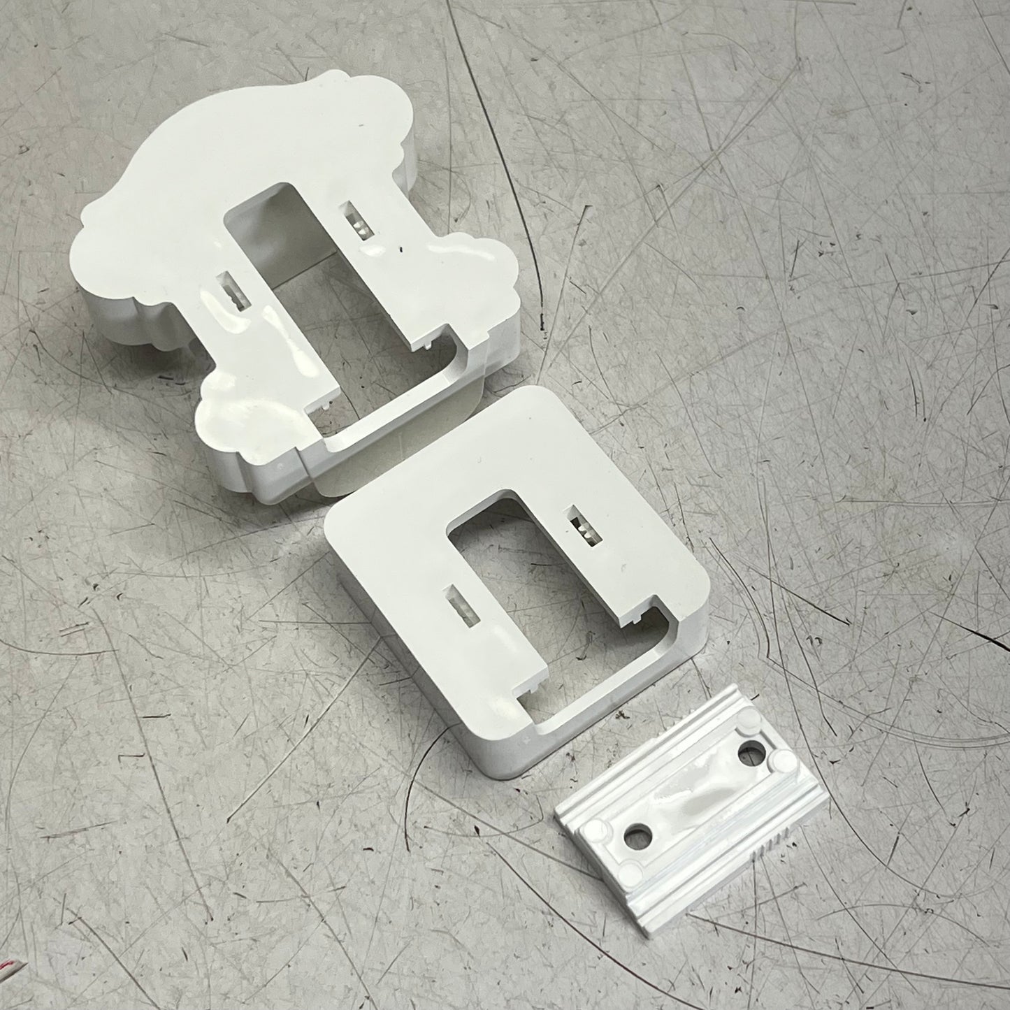 ZA@ FIBERON ARMOR GUARD  (2 PACK) Classic Line Rail Brackets  White 1004119634 A