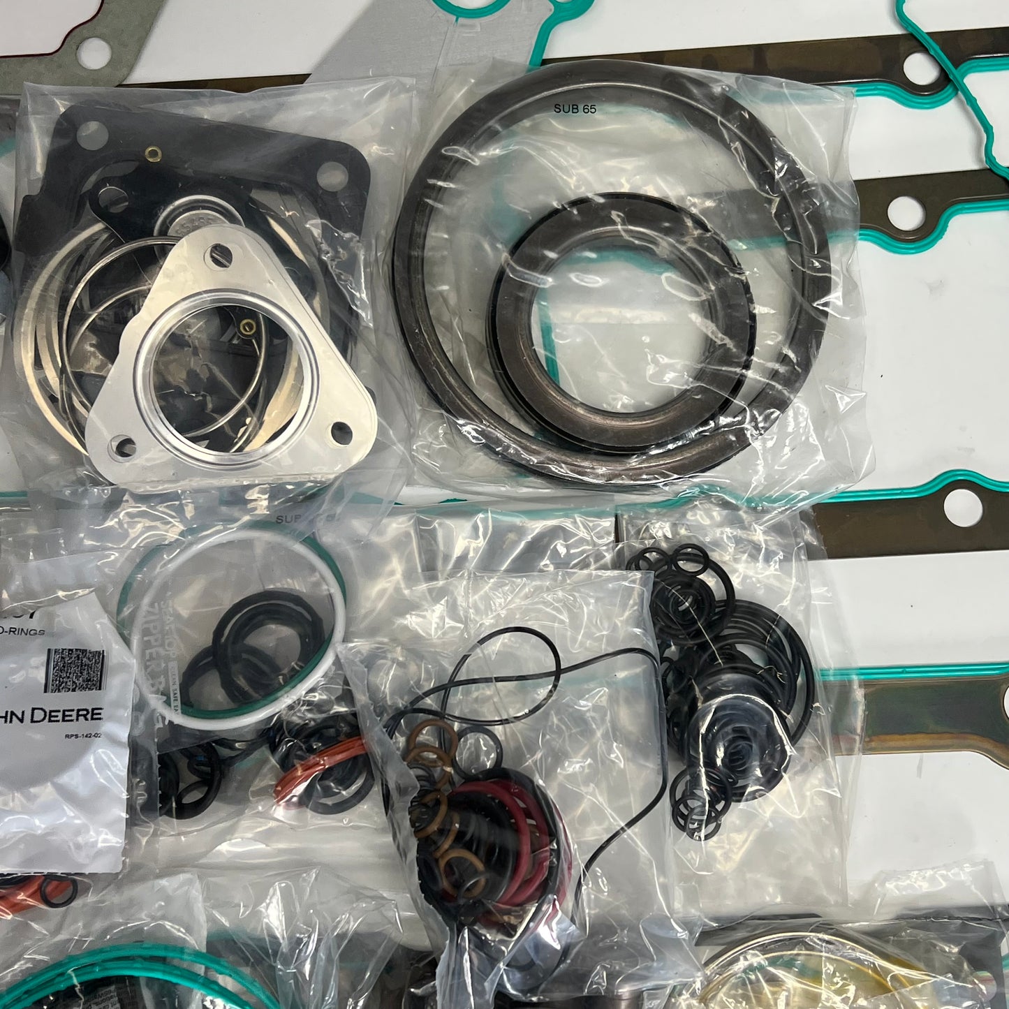 JOHN DEERE Genuine OEM Engine Gasket Kit For 9.0 Diesel DZ113616