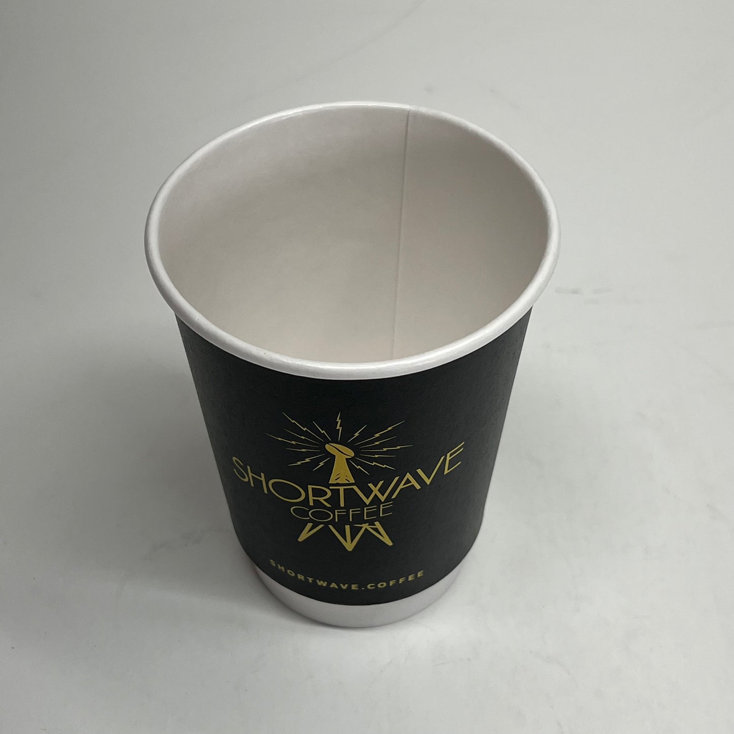 ZA@ SHORTWAVE COFFEE (25 PACK) Disposable Hot Beverage Cups  4"x3.5" Black/White