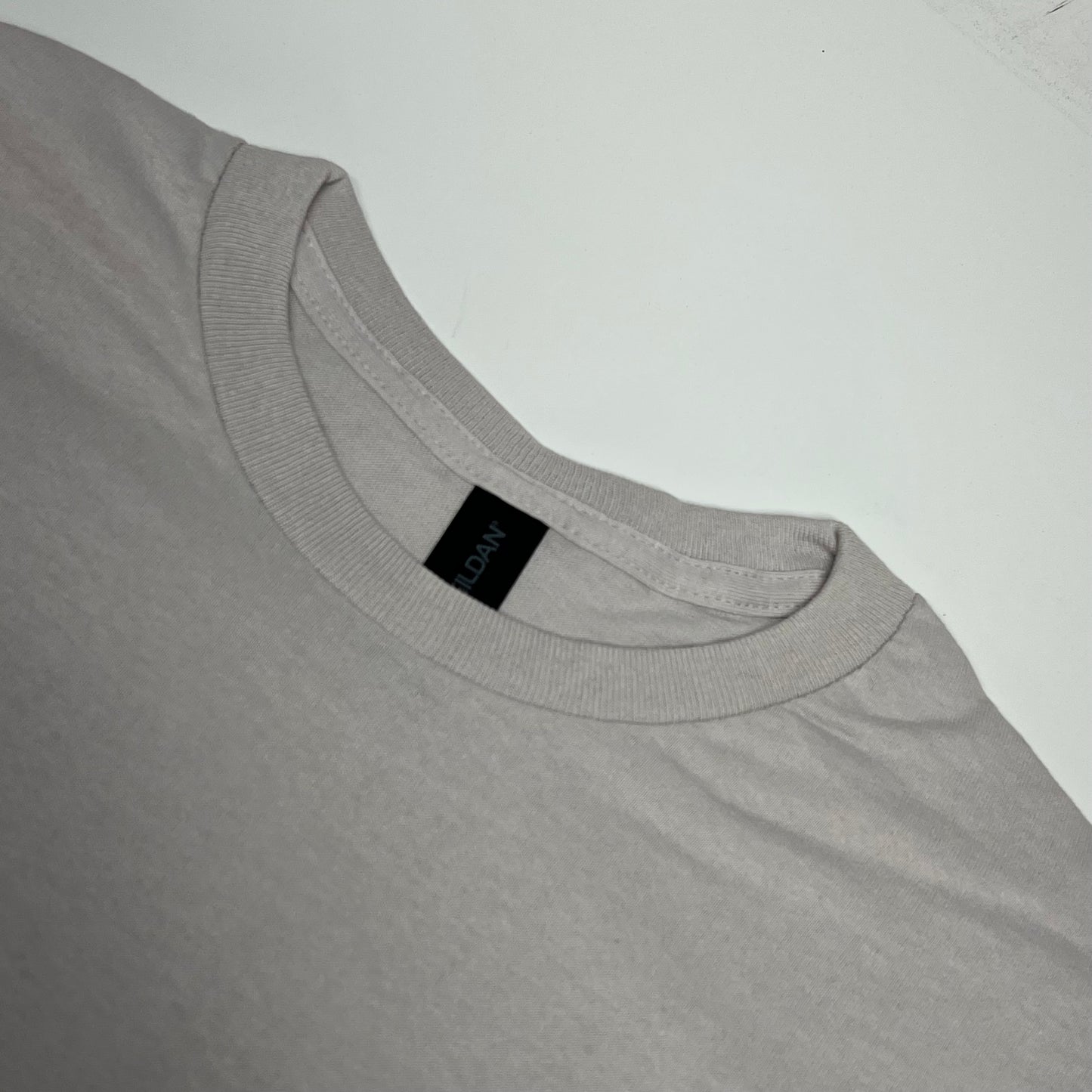ZA@ GILDEN (24 PACK) Pre Shrunk Heavy Cotton T-shirt Unisex Sz S Icy Grey 5000