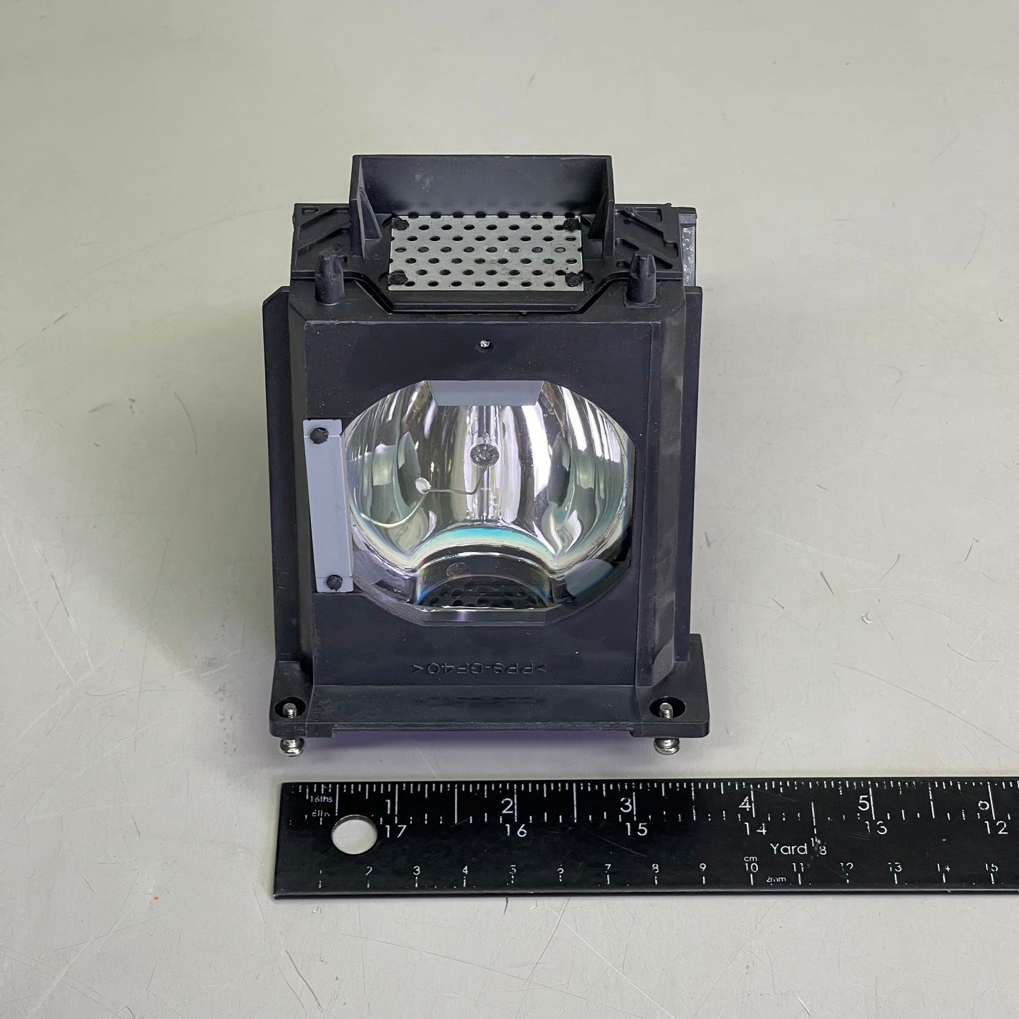 MITSUBISHI Replacement Projector Lamp Black 915B403001