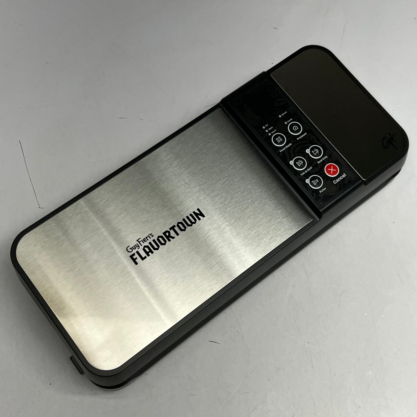 FLAVORTOWN Compact Vacuum Sealer 15"L x 6"W x 3"H Black FT-7000