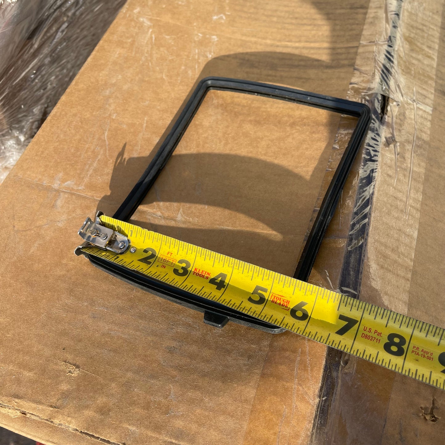 ZA@ Pallet of JASPER RUBBER Rectangle & Small Round Gaskets 7"x5.5" & 1"D 002653237 & 002719504 (AS-IS)