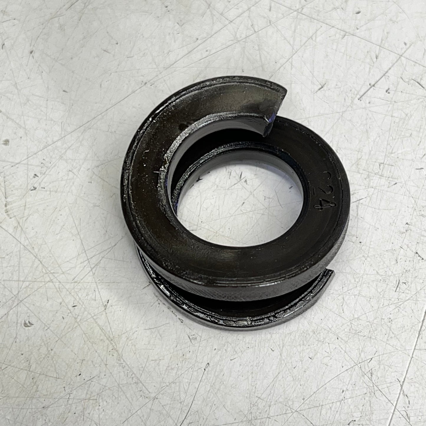 ITW SHAKEPROOF (150 PACK) Helical Spring Split Washers 24MM D492KN0163