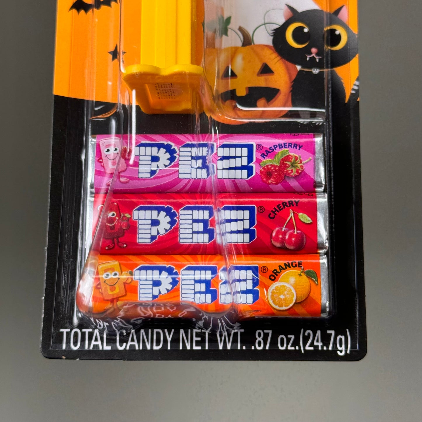 PEZ (12 PACK) Assorted Characters Candy Dispensers Halloween BB 08/28 079303