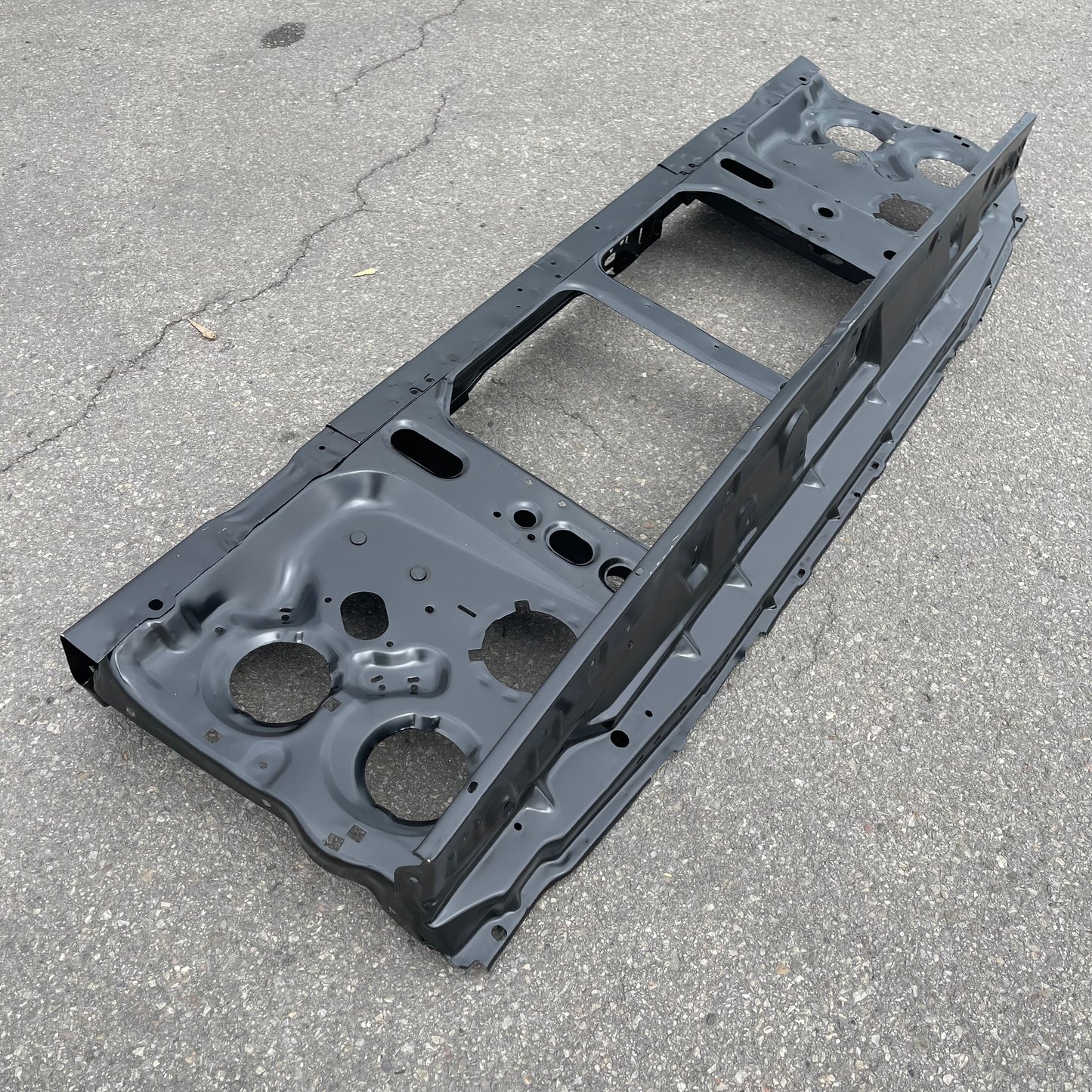 ZA@ LMC TRUCK Radiator Support Panel for Chevrolet Truck 1981-1986, Black CV9100090-0000 (AS-IS)