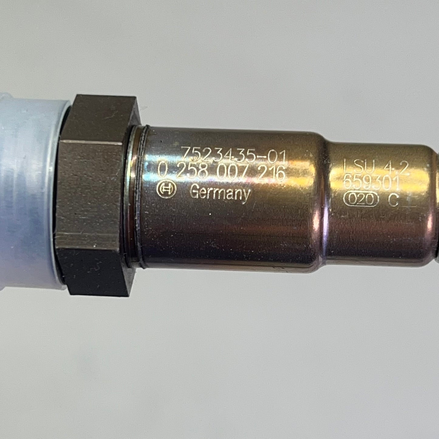 BOSCH Oxygen Sensor Male Spade Connector Shape For BMW 18 Thread Dia 17216