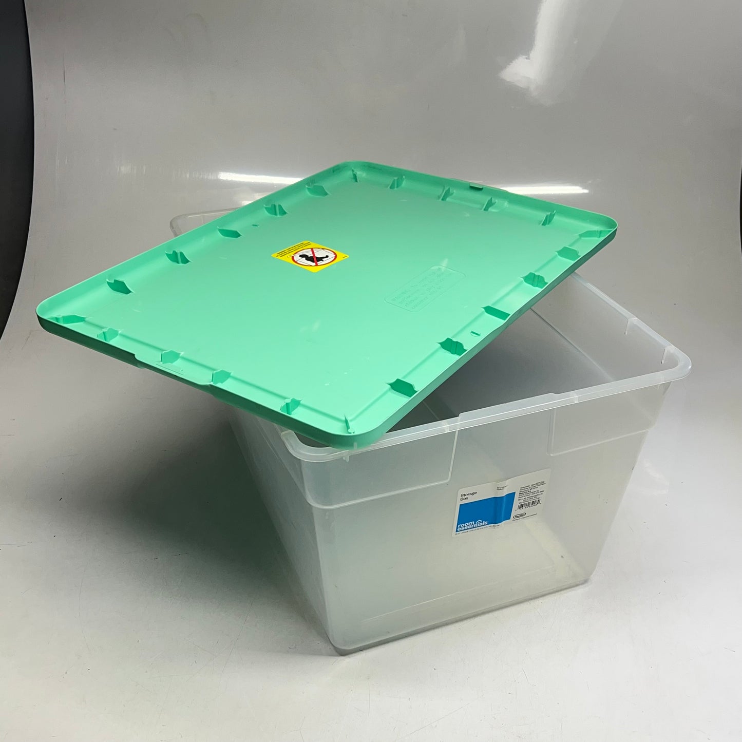 ZA@ ROOM ESSENTIALS Snap Lid Storage Containers 66qt Teal/Clear (Used)