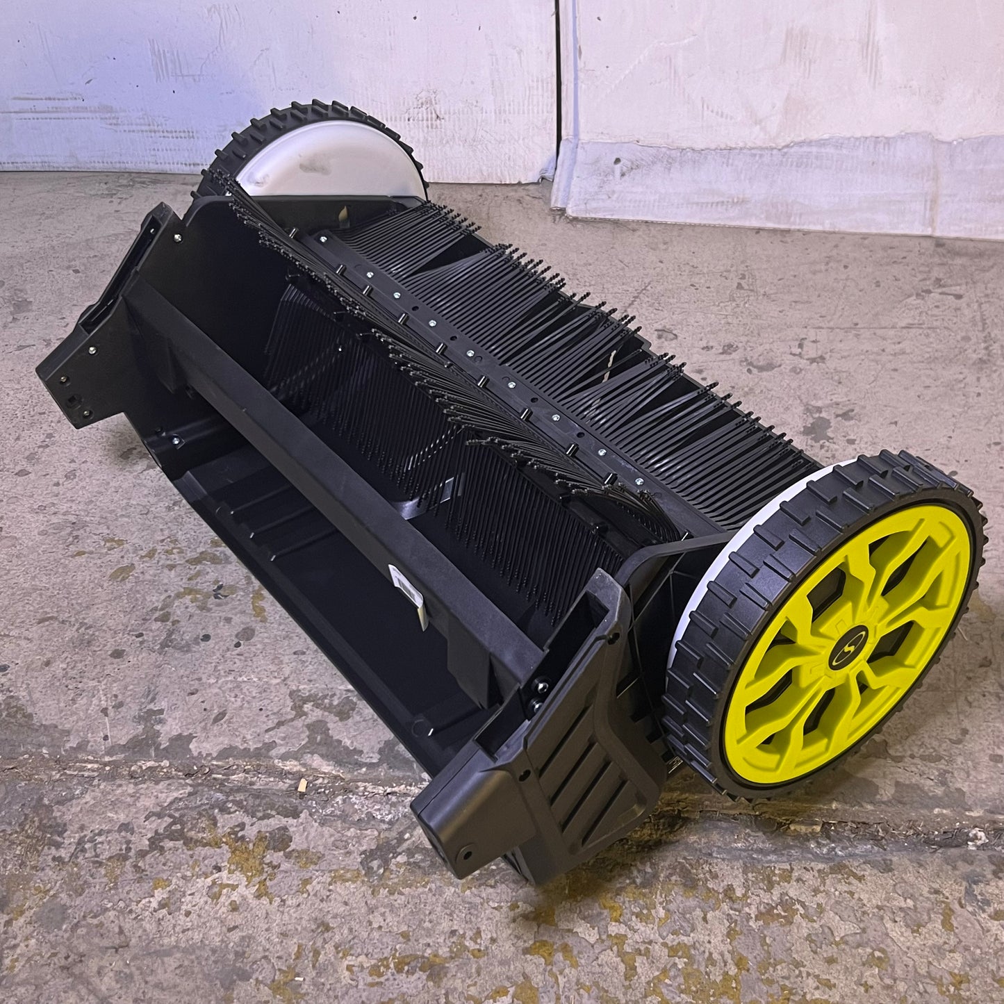 SUNJOE Manual Leaf Sweeper 22 Gal/21-Inch SDJ601LS